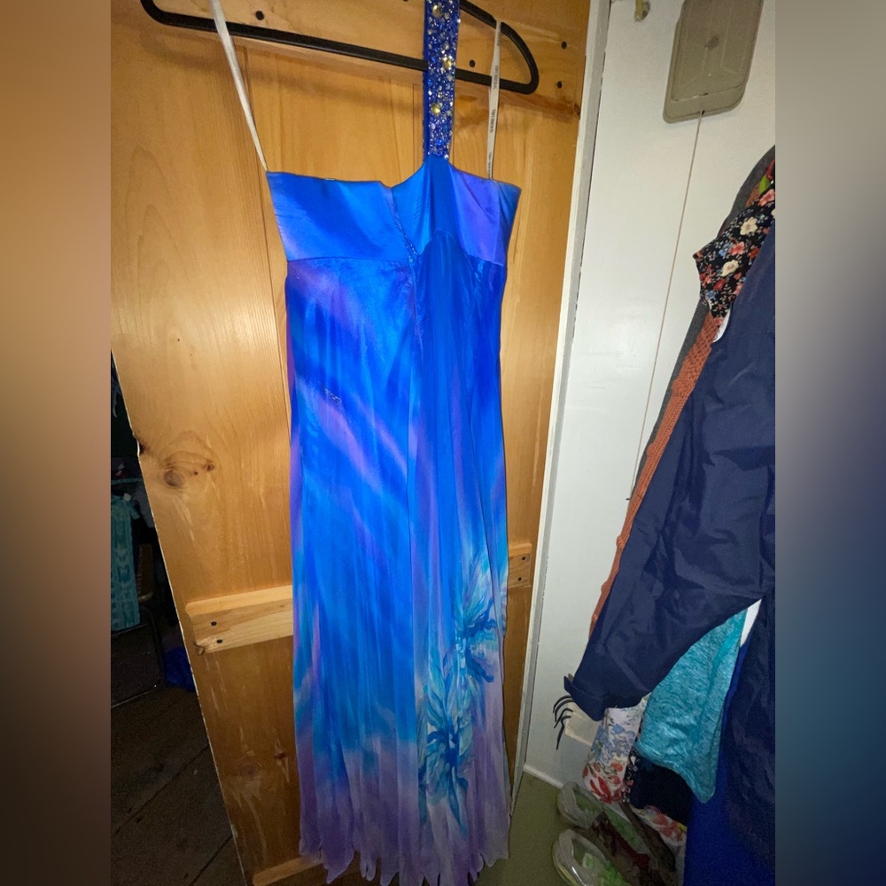 Sherri Hill Prom Dress - Picture 6 of 11